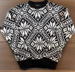 Vintage LAKE HARMONY ROWING CLUB Sweater Mens Large Black White Wool Snowflake - Picture 1 of 4