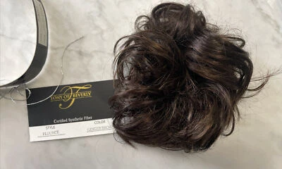 Tony Of Beverly FLOUNCE moño desordenado cabello crujiente en marrón jengibre nuevo con etiquetas Foto 1 de 4