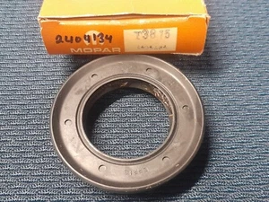 NOS Mopar Seal # 2404134 T3815 Ref 16945 - Bild 1 von 2