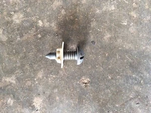 82-92 Camaro Firebird Trans Am Interior Panel Screw & Retainer Nut 20518591 #4 - Bild 1 von 12