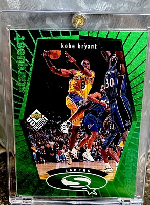 TARJETA KOBE BRYANT HOJA HOLO VERDE RARA SP 90’s 2do Año - CAMISETA DE LOS LAKERS #8 / #24 Foto 1 de 4