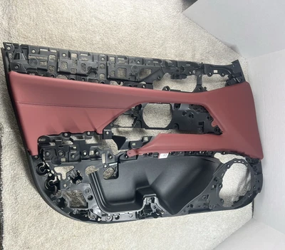 2022–2025 BMW M440I G26 ПЕРЕДНЯЯ ЛЕВАЯ ОТДЕЛОЧНАЯ ПАНЕЛЬ ВОДИТЕЛЬСКОЙ ДВЕРИ ОТ ОРИГИНАЛЬНОГО ПРОИЗВОДИТЕЛЯ RED_KHG7 - Изображение 1 из 4