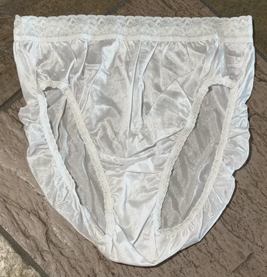 Bragas HANES Talla 10/3XL BLANCO NIEVE Brillantes Semi Transparente Nylon Corte Alto Pierna Calzoncillos Foto 1 de 4