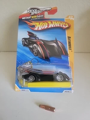 Hot Wheels 2010 Keys to Speed Card BATMAN Batmobile 042/240 KEY CHAIN INCLUDED - Image 1 of 4