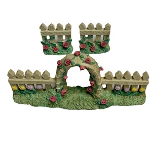 Midwest Importers Cannon Falls Picchetto Recinzione Set Resina Coda di Cotone Corsia Miniatura - Foto 1 di 11