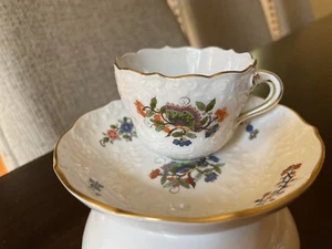 Meissen Kakiemon Cup & Saucer Butterfly -1st Choice- 4 available - Picture 1 of 16