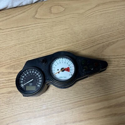 Velocímetro OEM 99-02 Suzuki SV650 SV650S Foto 1 de 4