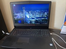 Alienware 17 R4 + Corsair Mousepad + Alienware Mouse + Alienware Backpack