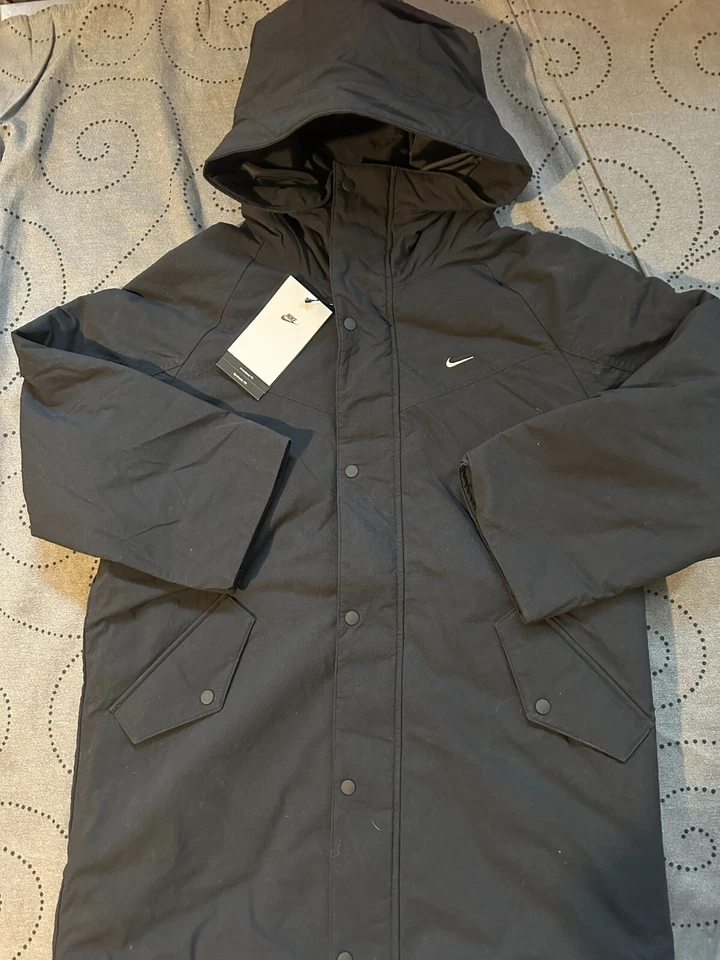 PARKA NIKE SYNTHETIC FILL METRO GROUND NEGRA TALLA L NIÑOS TALLA GRANDE $140.00 Foto 1 de 4