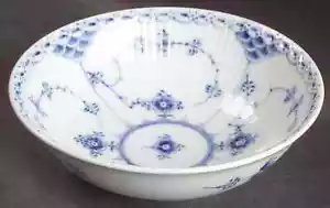 Royal Copenhagen blau geriffelte halbe Spitze Rand Müslischüssel 6424208 - Bild 1 von 1