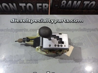 2005 2006 年 MAZDA 3 SEDAN 4CLY 2.0L 亲笔签名原始设备制造商 CENTRE CONSOLE SHIFTER BN8DGA1606N — 第 1/4 张图片