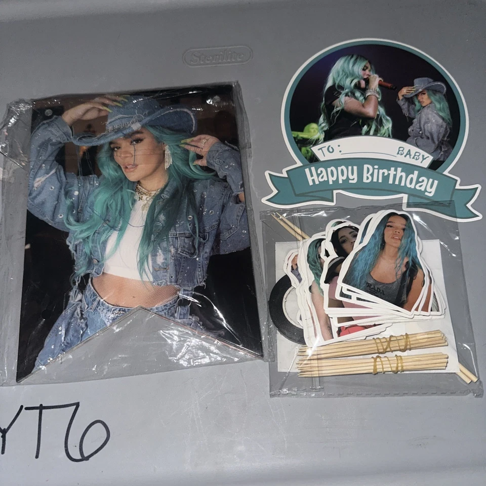 Karol G Feliz Cumpleaños Banner Pastel/Cupcakes Toppers Foto 1 de 1