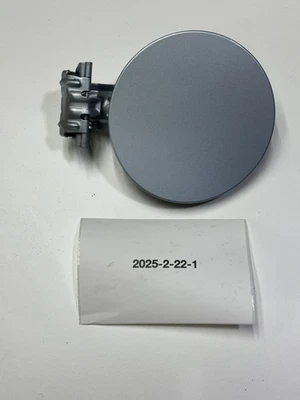 Toyota Prius V 2012-2017 puerta de combustible aleta de gasolina fabricante de equipos originales Foto 1 de 4