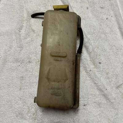 Garrafa reservatório de transbordamento de líquido de arrefecimento OEM Jeep Wrangler TJ 97-06 - Imagem 1 de 4