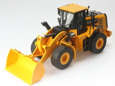 DIECAST MASTERS, CATERPILLAR 950M RC Loader, 1/24, DCM25003 - Image 1 of 4