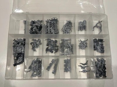 Warhammer 40k AoS Stormcast Eternals Weapons Heads And Plastic Spare Parts Kits - Image 1 of 4