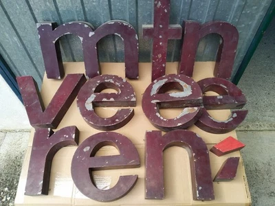 LOT ANCIENNES LETTRES ENSEIGNE EN ZINC INDUSTRIEL LOFT - Photo 1/4