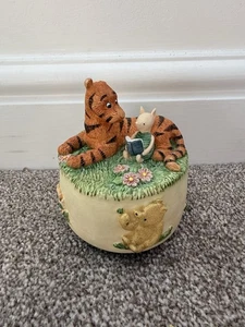Classic POOH From Borden Fine Arts Studio A0669 Tigger And Piglet Musical Box - Picture 1 of 4