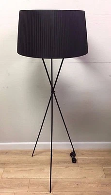 Lámpara de pie estilo retro pantalla negra HG-FL061 Foto 1 de 4