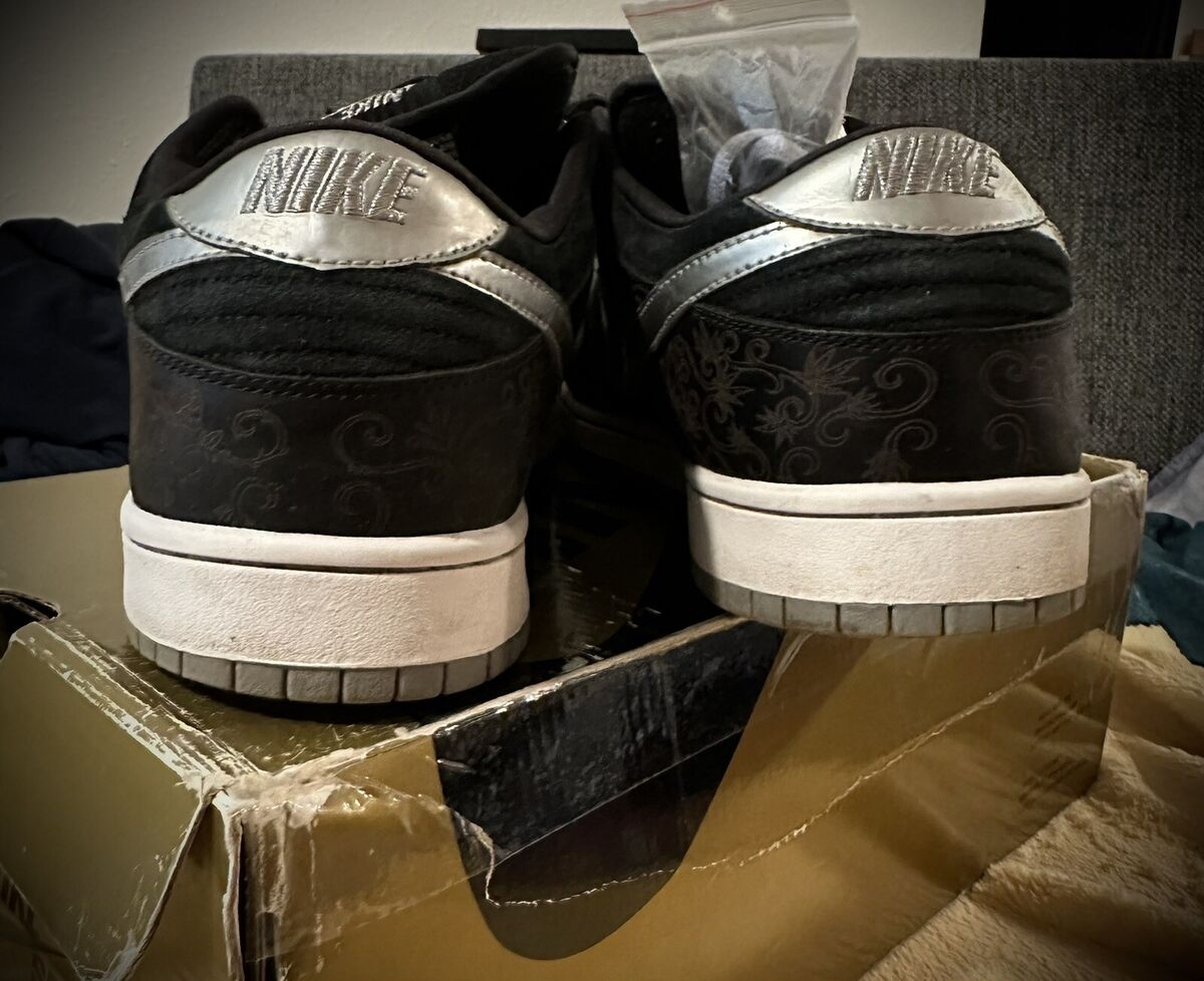 Nike Dunk Premium SB Low Takashi 2 for Sale | Authenticity Nike Dunk Premium SB Low Takashi 2 for Sale | Authenticity