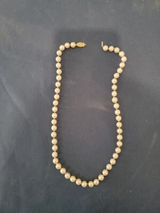 18" vintage pearl necklace with gold clasp - NEEDS REPAIR, READ! - Picture 1 of 4