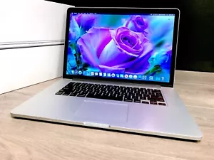 Apple MacBook Pro 15 Retina Core i7 / 1TB SSD / 3 YEAR WARRANTY - Picture 1 of 8