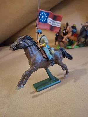 Britains Reiter Graurock, Fahnenträger #28 - Bild 1 von 2