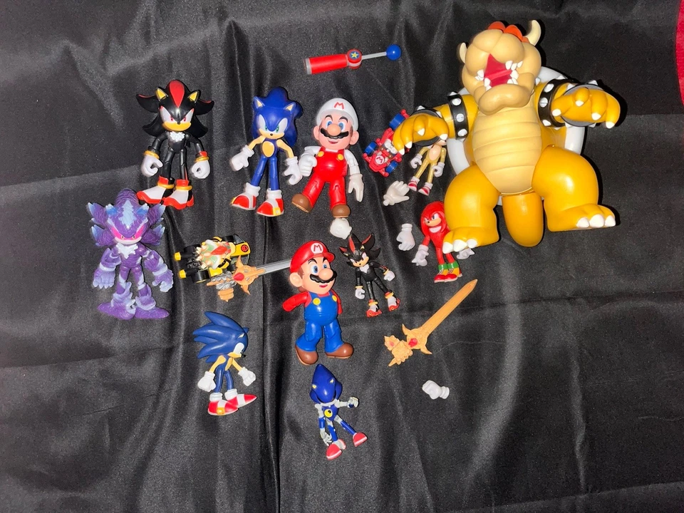 Sonic The Hedgehog 2.5in Figure Lot of 16 Jakks Pacific Sega Toys Used - Image 1 of 1