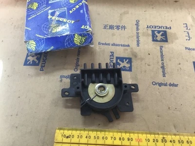 PEUGEOT 604 Calentador Aire Neumático Válvula Mando 646147 646155 Foto 1 de 2