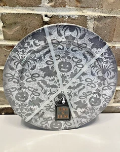 13th & Elm Halloween 4 graue MELAMIN Speiseteller SET Kürbis Spinne Geist NEU - Bild 1 von 5