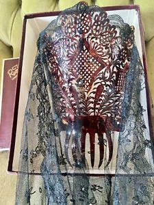 SPAINISH MANTILLA COMB W/BLACK LACE VEIL RHINESTONES W/ORIGINAL BOX FROM SEVILLA - Picture 1 of 21