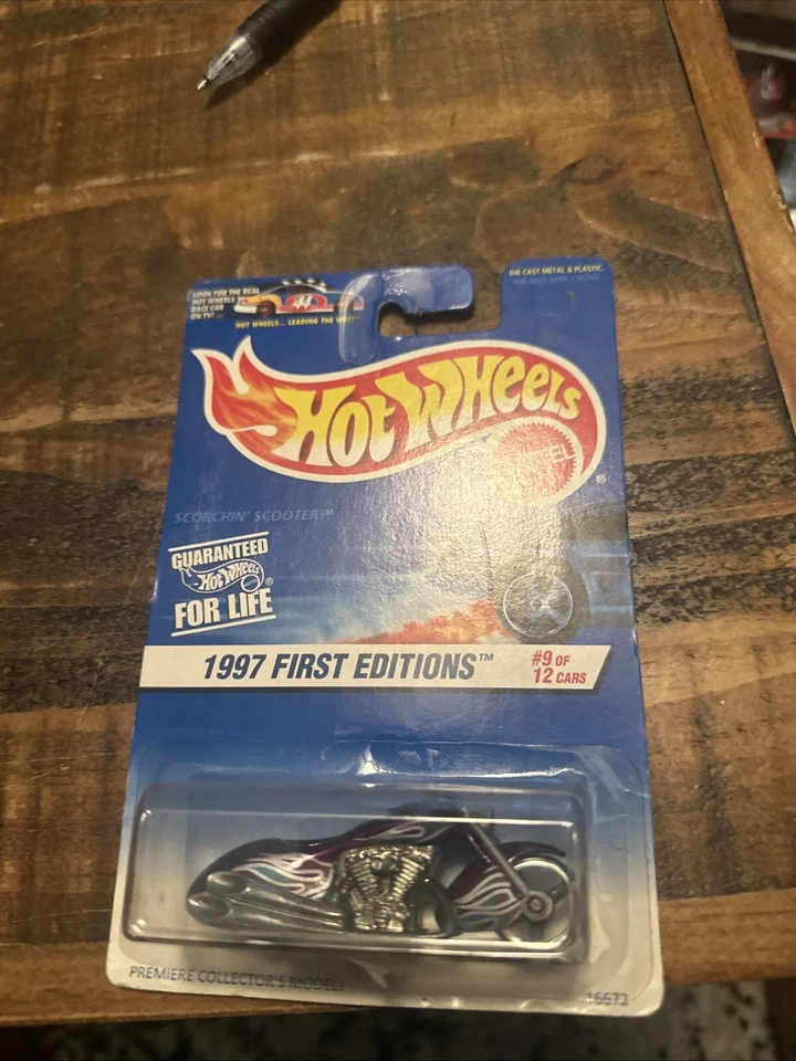 Hot Wheels 1997 First Editions Scorchin' Scooter - Image 1 of 1