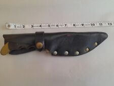 RIGID FIXED-BLADE KNIFE IN NICE VINTAGE CONDITION + LEATHER SHEATH.  MADE IN USA