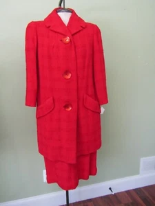 VINTAGE 1960'S RED BOUCLE COAT & SKIRT SET / BOUCLE / 24" WAIST - Picture 1 of 10