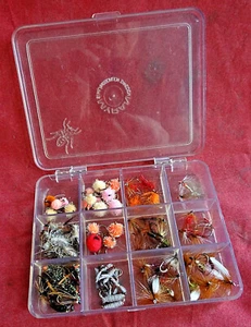 A SMALL POCKET MYRAN FLY BOX + CONTENTS INC. SAWYER KILLER BUGS ARTIFICIAL FLIES - Picture 1 of 3