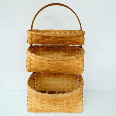 Cesta de almacenamiento colgante de pared hecha a mano de 3 niveles 13x23 pulgadas tamaños graduados vintage Foto 1 de 4