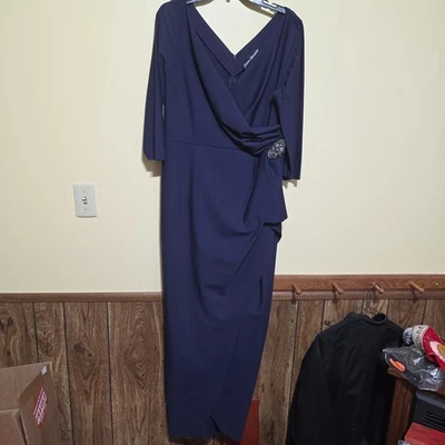 Vestido Jeanne Alexander by Alex Evenings Talla 16 Azul Marino Adorno en la Cintura Foto 1 de 4