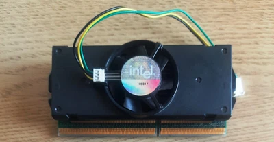 cpu Celeron 333/66  MHz SLOT1   SL32B   PROCESSORE  Mendocino VINTAGE - Immagine 1 di 3