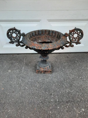 1870's Aesthetic Movement Cast Iron Planter Urn Stunning! Cover