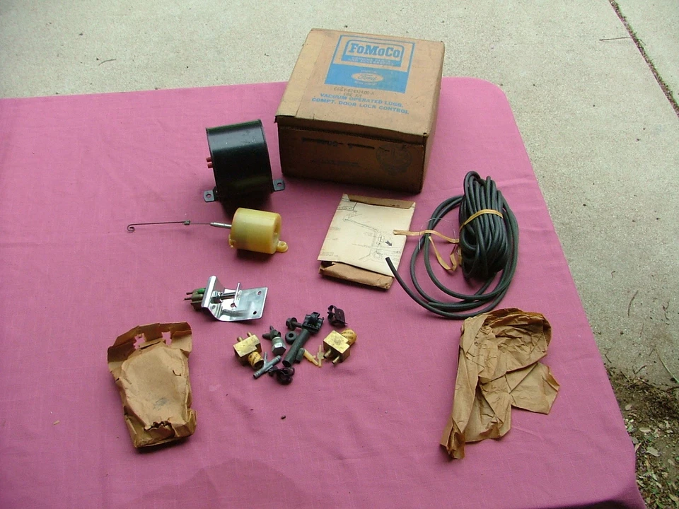 1966-67 Mercury Comet, комплект вакуумного выпуска крышки багажника Ford Fairlane, новый из старых запасов! замок - Изображение 1 из 1