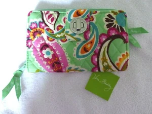 Portafoglio VERA BRADLEY Turnlock "TUTTI FRUTTI" nuovo con etichetta 14442-140 - Foto 1 di 5