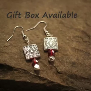 NUEVO Pendientes Cuadrados Decorativos de Metal - Imagen 1 de 3