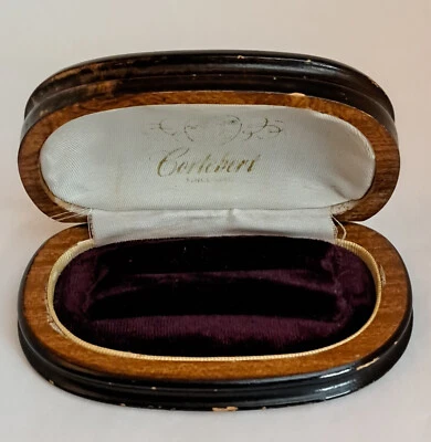 Maravillosa caja de reloj vintage CORTEBERT de madera Foto 1 de 4