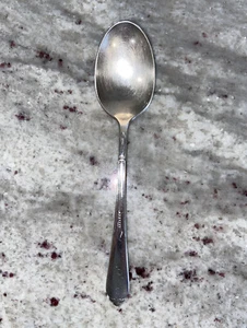 Cuchara de sopa Inspiration 1847 Rogers Bros 1923 monograma ""S"" placa de plata - Imagen 1 de 3