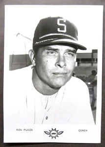 rare size 1969 RON PLAZA SEATTLE PILOTS orig. 5x7 baseball Press Photo k9 - Picture 1 of 3