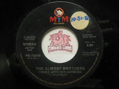  The Almost Brothers: I Don't Love Her Anymore / Same, 45 RPM VG+ (KD)  Foto 1 de 2