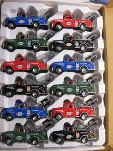 Maßstab 1:32 1955 Chevy Cameo Abschleppwagen, öffnende Türen und Motorhaube, Pull-Back-Action - Bild 1 von 12