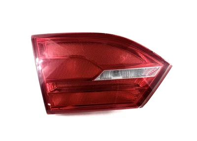 Luz trasera interior izquierda maletero Volkswagen Jetta 2011-2014 conductor izquierdo fabricante de equipos originales Foto 1 de 4