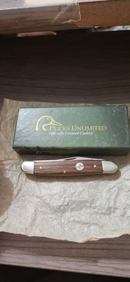 Case XX 7247H SS Ducks Unlimited 2007 gancho para pájaros/nogal inglés - ¡Raro y nuevo! Foto 1 de 4