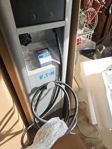 Eaton Vehicle Charging Station Level 2 30A 18' Cable w/ Credit Card SBR3BXCC0000 - Picture 1 of 7